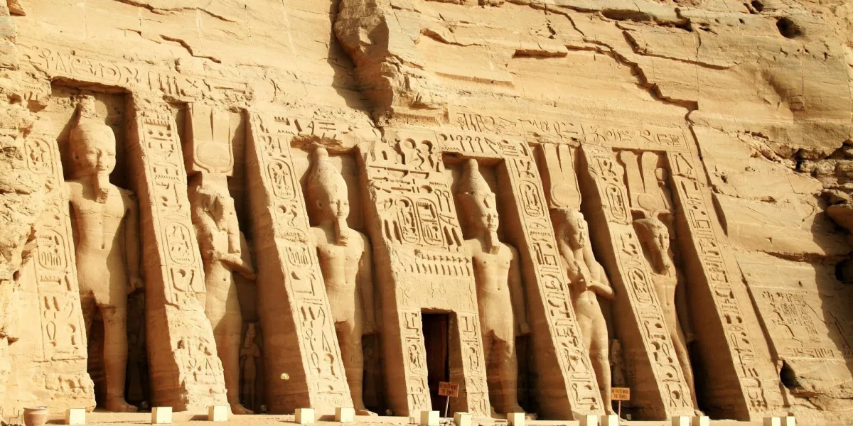 Abu Simbel temples – Great Temple of Ramses II and Temple of Nefertari, Egypt